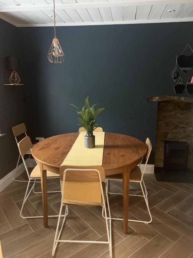 Min-Y-Fford Sleeps 6 Plus Pet Newport  Eksteriør billede