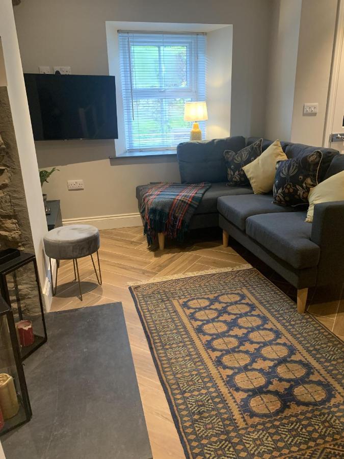 Min-Y-Fford Sleeps 6 Plus Pet Newport  Eksteriør billede