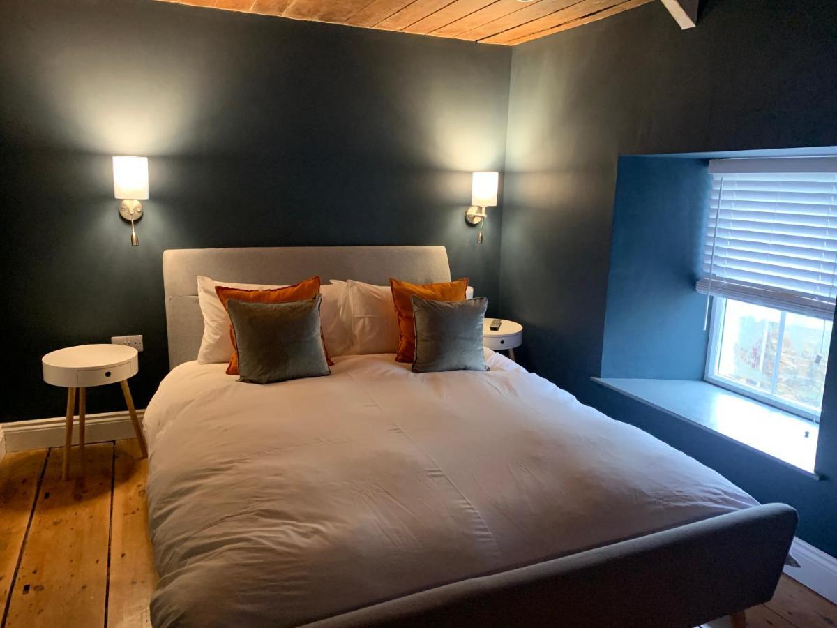Min-Y-Fford Sleeps 6 Plus Pet Newport  Eksteriør billede